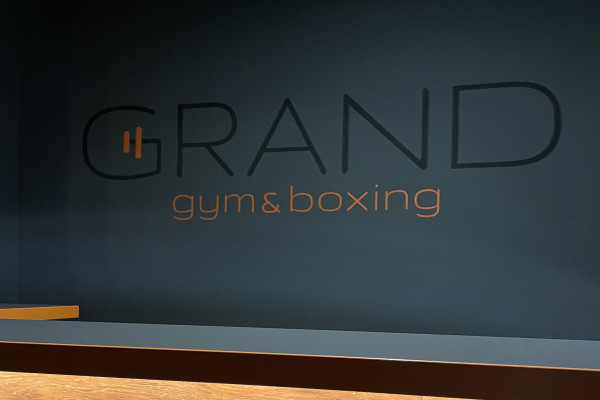 Продаж прибуткового спортивного клубу в центрі Києва